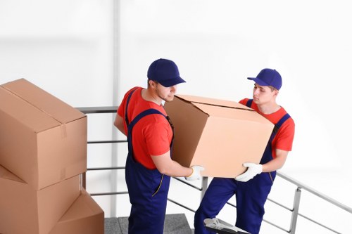 Commercial moving team planning a business relocation in Toedinburgh