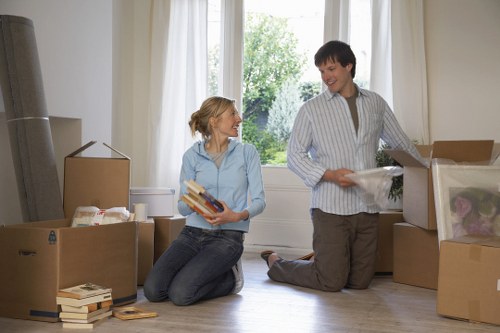 Commercial relocation with removal truck hire in Toedinburgh
